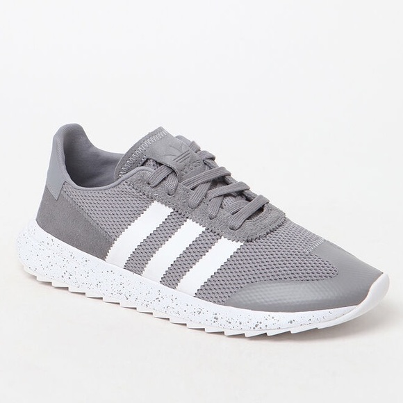 ADIDAS Originals Grey Flashback Sneakers - Picture 3 of 8
